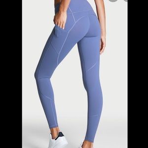 Knockout by Victoria’s Secret Capri Leggings